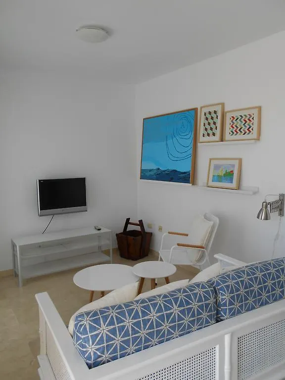 Sea Apartment Radazul 0*,